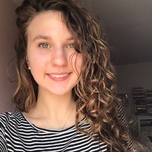 Meet your Posher, Sarasara